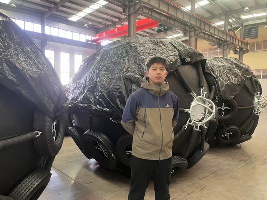 Máy phun bọt biển cho thiết bị thiết yếu của tàu trong lĩnh vực kỹ thuật biển