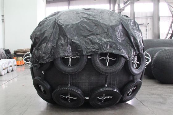 Fender khí nén Yokohama với lốp xe 2,5mx3 m